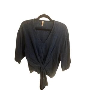 Women’s Short Sleeve Blouse Size medium 8-10